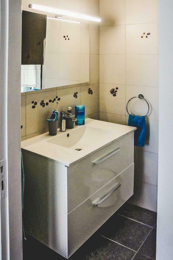 Beautiful House Ideal For Families Варос Экстерьер фото
